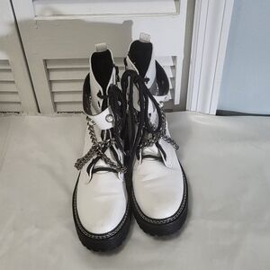 Clee white booties made in Brazil size 38